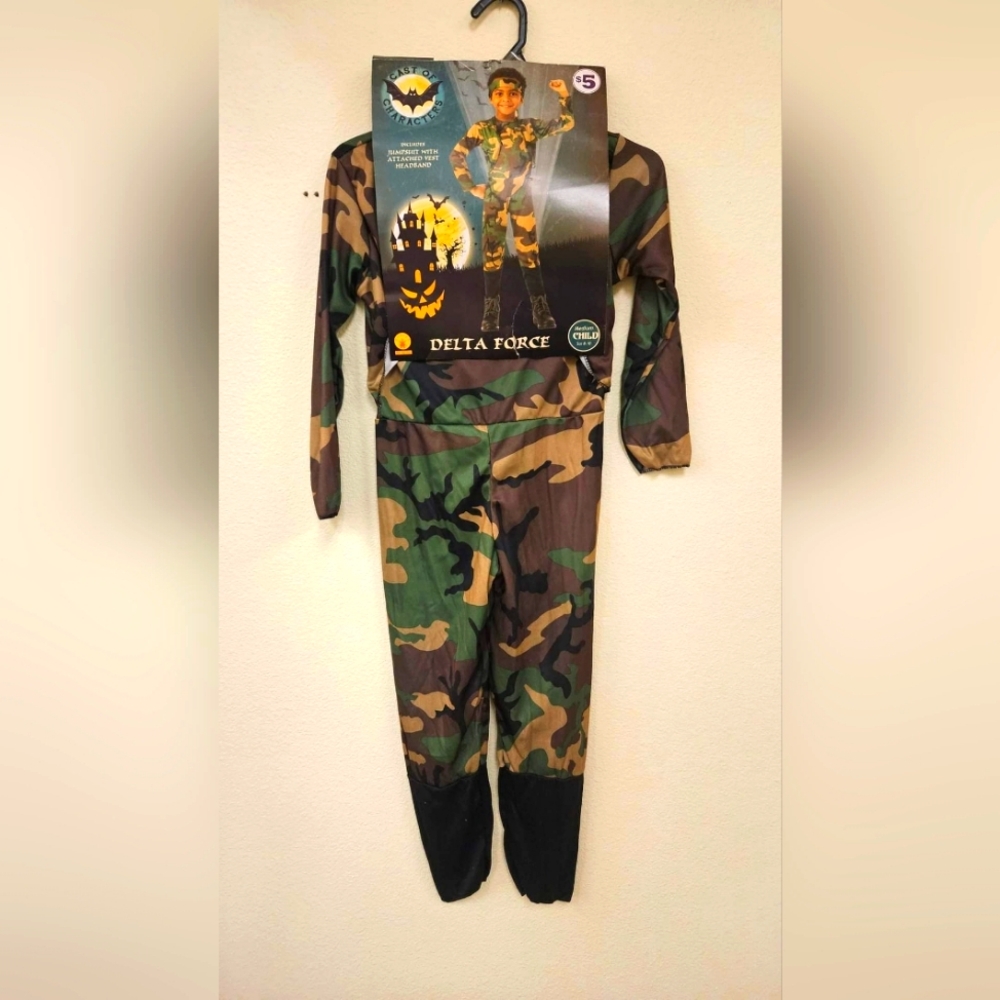 Kids Delta force costume size 8-10 medium